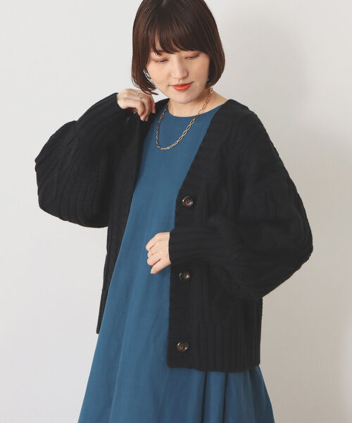 BEAMS HEART（ビームスハート）の「BEAMS HEART / ケーブル ショート カーディガン（カーディガン/ボレロ・レディース・ブラック/ホワイト系その他5/パープル系その他5・FREE）」の18枚目の写真