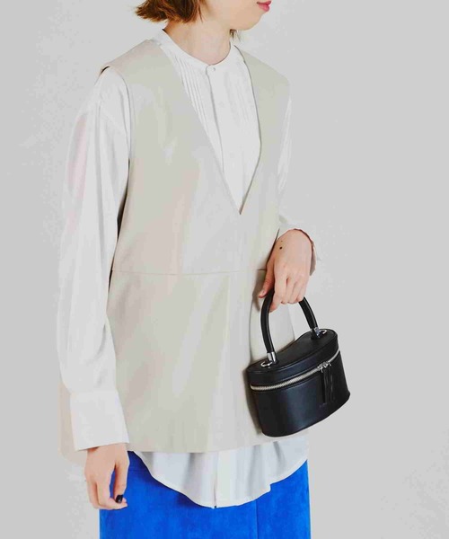 acro（アクロ）の「フェイクレザーベスト/AC2310（ベスト・レディース・アイボリー/ブラック・ﾌﾘ-）」の3枚目の写真