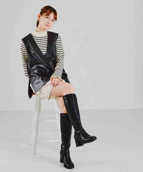 acro（アクロ）の「フェイクレザーベスト/AC2310（ベスト・レディース・アイボリー/ブラック・ﾌﾘ-）」の4枚目の写真