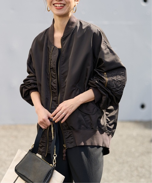 FRAMeWORK（フレームワーク）の「≪追加≫【一部店舗・WEB限定】ナイロンツイルMA-1（MA-1・レディース・ライトグレー/オリーブ/ブラウン系その他・38/36）」の3枚目の写真