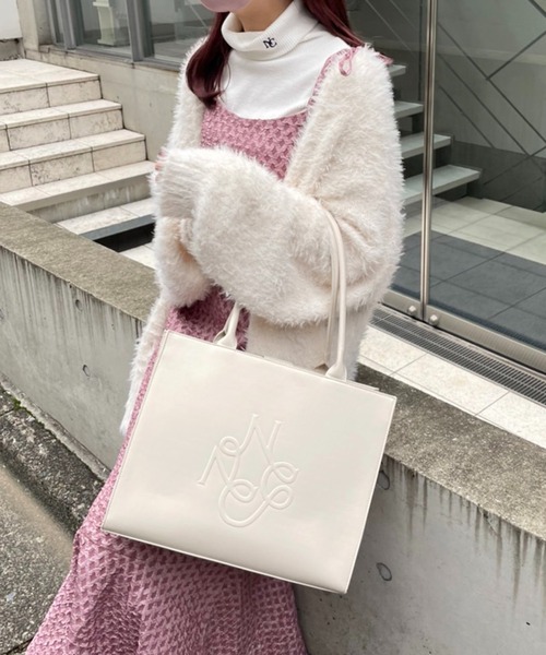 one after another NICE CLAUP(ワンアフターアナザーナイスクラップ)の「A4サイズ収納/ロゴモチーフエンボストートバッグ(トートバッグ・レディース・アイボリー/ベージュ/ブラック・FREE)」の15枚目の写真