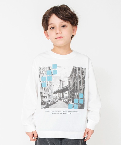 BRANSHES（ブランシェス）の「【アソート】グラフィック長袖Tシャツ_ロンT（Tシャツ/カットソー・キッズ・ベージュ/ライトベージュ/チャコールグレー/アイボリー/サックスブルー/エメラルド/オフホワイト/ブラック/カラフル/コバルトブルー・100/110/130/140/150/90/120/160）」の2枚目の写真