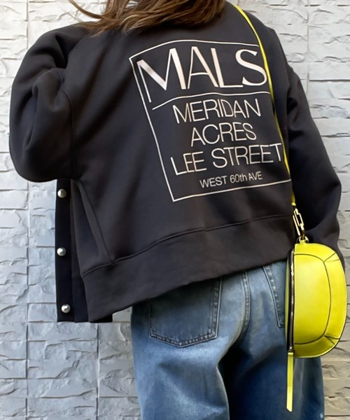 mi via loca(ミヴィアロカ)の「ビッグパールボタン 2WAY 枠ロゴ ボアスウェットカーディガン(スウェット・レディース・キナリ/スミクロ/ラベンダー・FREE)」の3枚目の写真