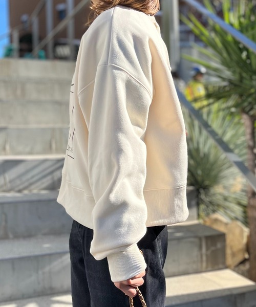 mi via loca(ミヴィアロカ)の「ビッグパールボタン 2WAY 枠ロゴ ボアスウェットカーディガン(スウェット・レディース・キナリ/スミクロ/ラベンダー・FREE)」の22枚目の写真