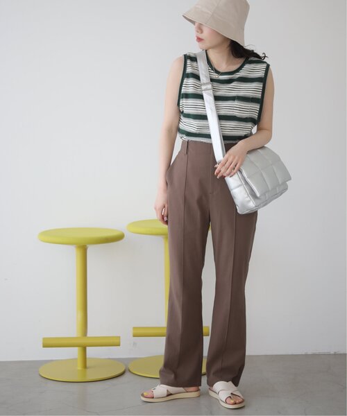 RAY CASSIN（レイカズン）の「S/M/L展開　リネンライクリラックスセミフレアパンツ（スラックス・レディース・ブラック/サックスブルー/ブラウン/ライトカーキ/ベージュ・SMALL/MEDIUM/LARGE）」の15枚目の写真