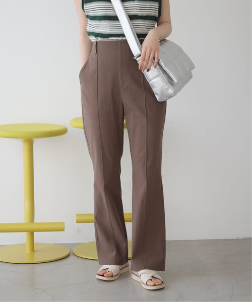 RAY CASSIN（レイカズン）の「S/M/L展開　リネンライクリラックスセミフレアパンツ（スラックス・レディース・ブラック/サックスブルー/ブラウン/ライトカーキ/ベージュ・SMALL/MEDIUM/LARGE）」の16枚目の写真