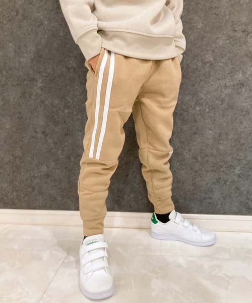 THE CASUAL（カジュアル）の「裏起毛　ラインテックパンツ（その他パンツ・キッズ・杢グレー/グレー系/ネイビー系/ブラック/グレー系1/ベージュ系/ネイビー/ベージュ/チャコール/ブラック系・130cm/140cm/150cm/160cm/110cm/120cm）」の7枚目の写真