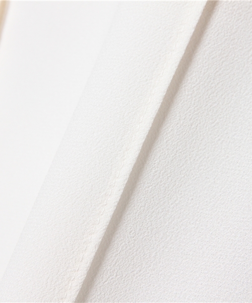 ELFORBR（エルフォーブル）の「ジョーゼット半袖ノーカラーブラウス（シャツ/ブラウス・レディース・ホワイト/ネイビー・38）」の3枚目の写真