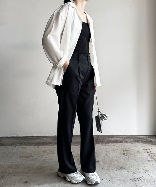 COMMON WARE(コモンウェアー)の「COMMONWARE:PE オープンカラーシャツ L/S(シャツ/ブラウス・レディース・オフホワイト/サックスブルー/グレイッシュベージュ/グリーン/モカ/ブラック・L/XL/M)」の2枚目の写真