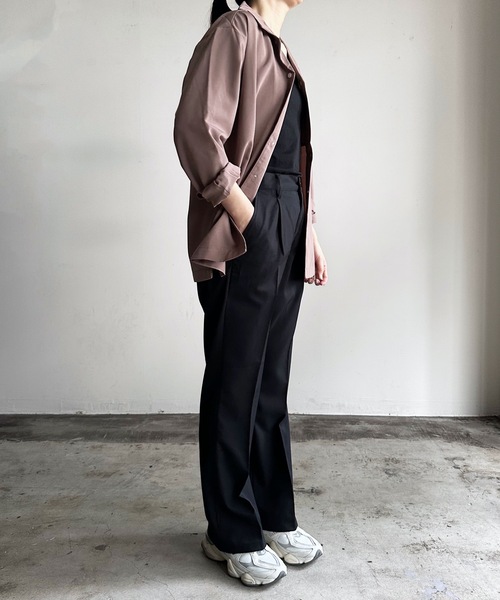COMMON WARE(コモンウェアー)の「COMMONWARE:PE オープンカラーシャツ L/S(シャツ/ブラウス・レディース・オフホワイト/サックスブルー/グレイッシュベージュ/グリーン/モカ/ブラック・L/XL/M)」の1枚目の写真