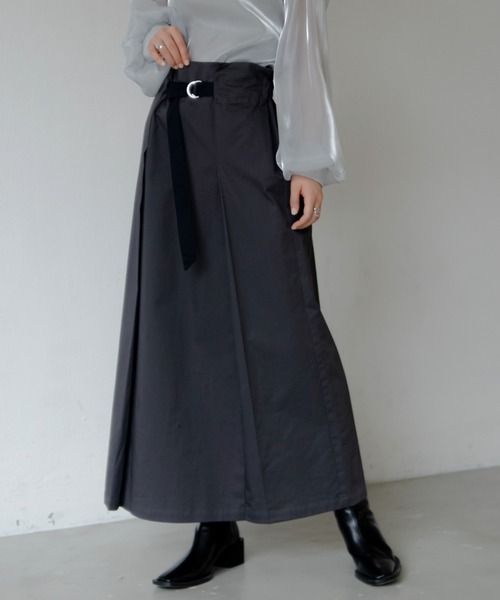 VACANCY（ヴァカンシー）の「配色ベルトコットンツイルスカート（スカート・レディース・ベージュ/チャコールグレー・FREE）」の8枚目の写真