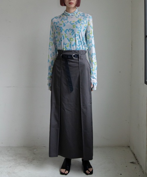 VACANCY（ヴァカンシー）の「配色ベルトコットンツイルスカート（スカート・レディース・ベージュ/チャコールグレー・FREE）」の4枚目の写真