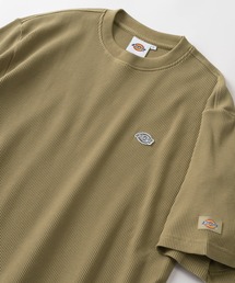 Dickies（ディッキーズ）の「【Dickies/ディッキーズ】 ブランドロゴ ミニワッペン＆ピスネームタグ ワンポイント ワッフルTシャツ/ 半袖Tシャツ/サーマル（Tシャツ/カットソー）」