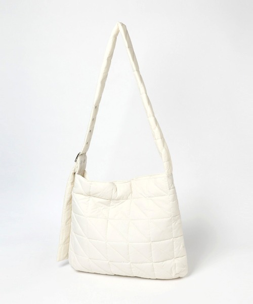 PAGEBOY(ページボーイ)の「パテッドBIGショルダー(ショルダーバッグ・レディース・ターコイズブルー/オフホワイト/ブラック・FREE)」の20枚目の写真