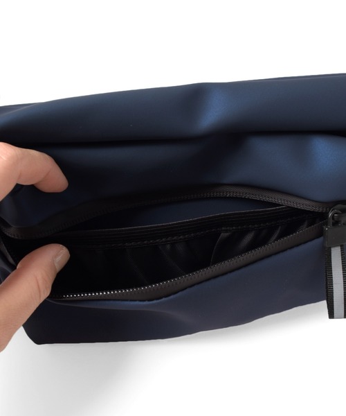 GLAZOS(グラソス)の「ミニボディバッグ(ボディバッグ/ウエストポーチ・キッズ・ブラック/ネイビー/カーキ/グレー・フリー)」の12枚目の写真