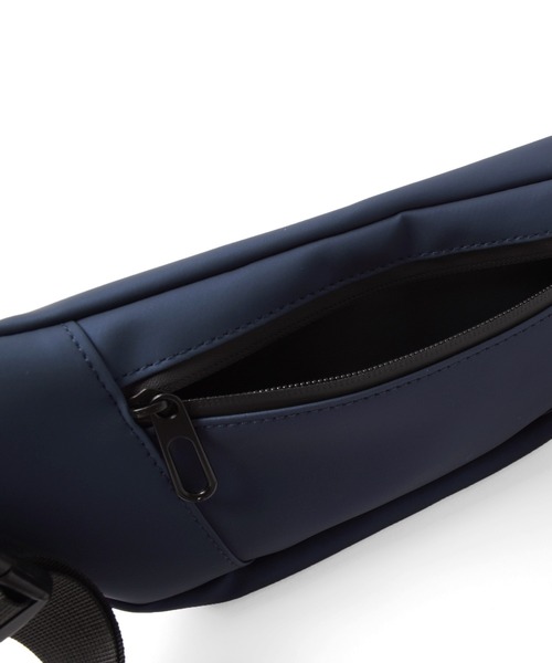 GLAZOS(グラソス)の「ミニボディバッグ(ボディバッグ/ウエストポーチ・キッズ・ブラック/ネイビー/カーキ/グレー・フリー)」の13枚目の写真