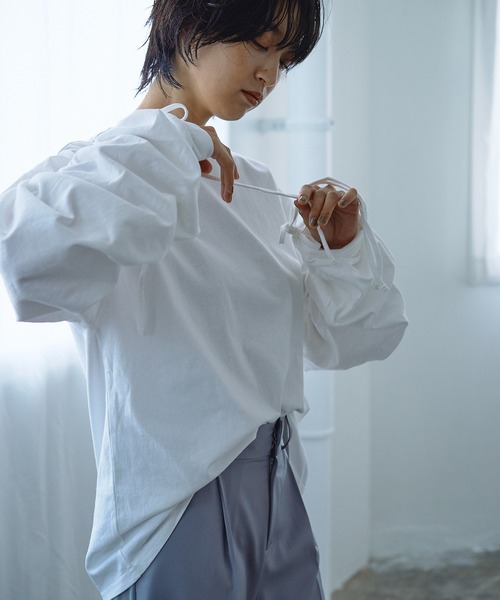 abor o-t-l(アボアオーティーエル)の「シャーリングロングスリーブT-シャツ(Tシャツ/カットソー・レディース・ブラック/ブラウン/オフホワイト・FREE)」の8枚目の写真