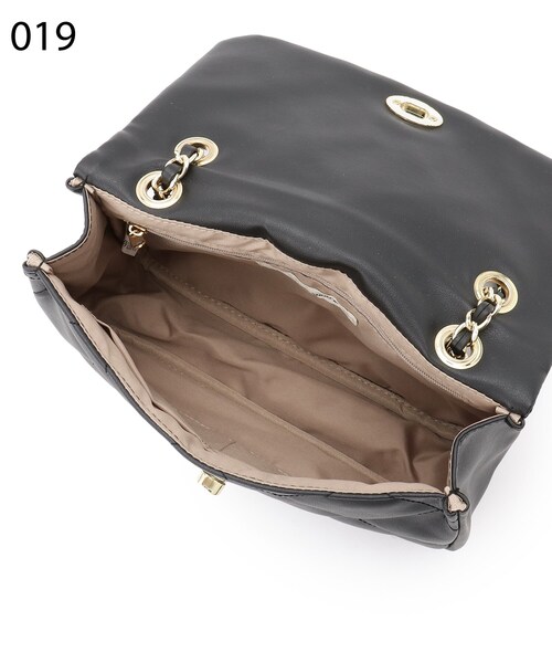 SHOO・LA・RUE（シューラルー）の「◆キルティングチェーンショルダーバッグ（ショルダーバッグ・レディース・ベージュ/ブラック・00）」の7枚目の写真