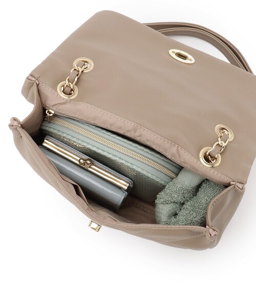 SHOO・LA・RUE（シューラルー）の「◆キルティングチェーンショルダーバッグ（ショルダーバッグ・レディース・ベージュ/ブラック・00）」の9枚目の写真