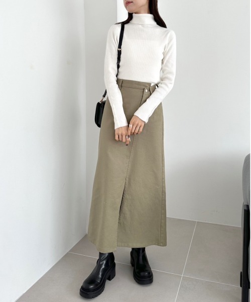 OLIVE des OLIVE(オリーブデオリーブ)の「【WEB限定】袖口ボタンタートルニット 1032050140(ニット/セーター・レディース・トップグレー/サックスブルー/ブラック/オフホワイト・FREE)」の19枚目の写真