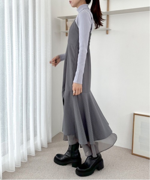 OLIVE des OLIVE(オリーブデオリーブ)の「【WEB限定】袖口ボタンタートルニット 1032050140(ニット/セーター・レディース・トップグレー/サックスブルー/ブラック/オフホワイト・FREE)」の7枚目の写真