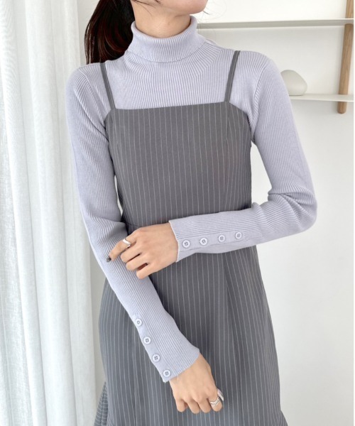 OLIVE des OLIVE(オリーブデオリーブ)の「【WEB限定】袖口ボタンタートルニット 1032050140(ニット/セーター・レディース・トップグレー/サックスブルー/ブラック/オフホワイト・FREE)」の9枚目の写真