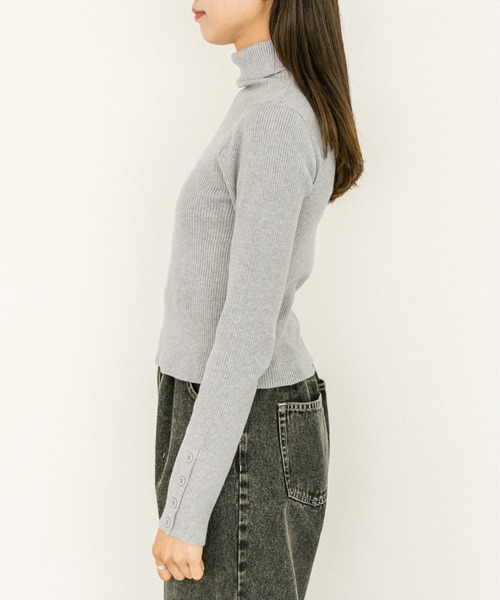 OLIVE des OLIVE(オリーブデオリーブ)の「【WEB限定】袖口ボタンタートルニット 1032050140(ニット/セーター・レディース・トップグレー/サックスブルー/ブラック/オフホワイト・FREE)」の13枚目の写真