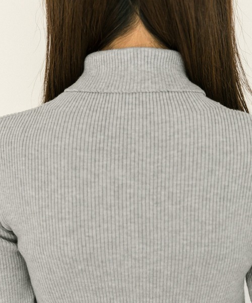 OLIVE des OLIVE(オリーブデオリーブ)の「【WEB限定】袖口ボタンタートルニット 1032050140(ニット/セーター・レディース・トップグレー/サックスブルー/ブラック/オフホワイト・FREE)」の15枚目の写真