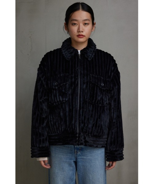 AZUL by moussy（アズールバイマウジー）の「B-HEATフェイクファーCPOブルゾン（ブルゾン・レディース・ライトベージュ/ブラック・SMALL/MEDIUM）」の8枚目の写真