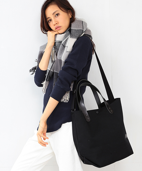 B:MING by BEAMS(ビーミングバイビームス)の「<VERY11月号掲載>buddy×B:MING / 別注Collar レザートート 15FW(トートバッグ・レディース・ブラック/オリーブ・ONE SIZE)」の13枚目の写真