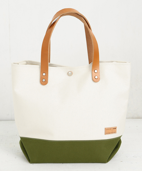 B:MING by BEAMS(ビーミングバイビームス)の「<VERY11月号掲載>buddy×B:MING / 別注Collar レザートート 15FW(トートバッグ・レディース・ブラック/オリーブ・ONE SIZE)」の16枚目の写真