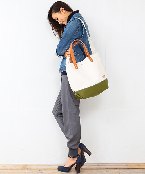 B:MING by BEAMS(ビーミングバイビームス)の「<VERY11月号掲載>buddy×B:MING / 別注Collar レザートート 15FW(トートバッグ・レディース・ブラック/オリーブ・ONE SIZE)」の3枚目の写真