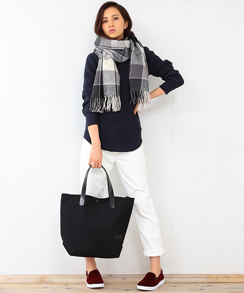 B:MING by BEAMS(ビーミングバイビームス)の「<VERY11月号掲載>buddy×B:MING / 別注Collar レザートート 15FW(トートバッグ・レディース・ブラック/オリーブ・ONE SIZE)」の4枚目の写真