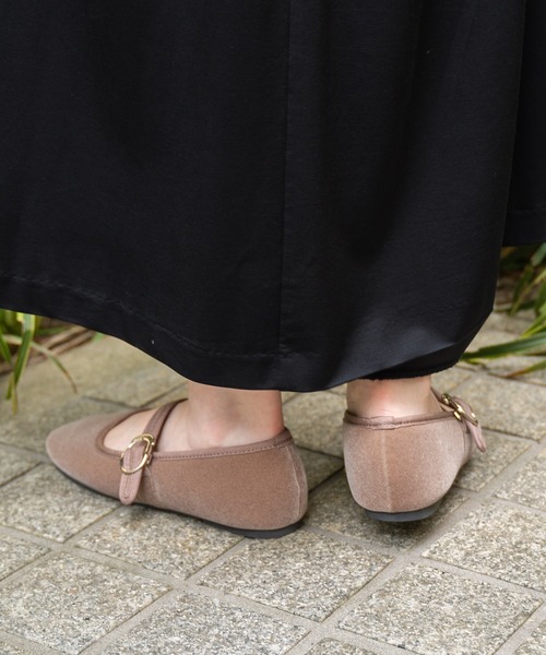 ROVERETO（ロベレート）の「∴【 ROVERETO / ロベレート 】 ベロア メリージェーン パンプス MARYJANE HDCKEX230505（パンプス・レディース・ベージュ/ブラック/ピンク/グリーン/ネイビー・M/S/L）」の8枚目の写真