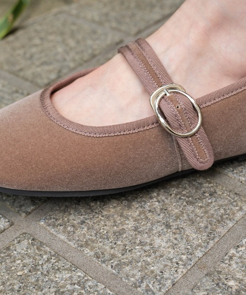 ROVERETO（ロベレート）の「∴【 ROVERETO / ロベレート 】 ベロア メリージェーン パンプス MARYJANE HDCKEX230505（パンプス・レディース・ベージュ/ブラック/ピンク/グリーン/ネイビー・M/S/L）」の9枚目の写真