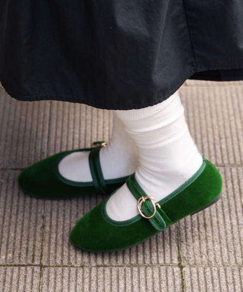 ROVERETO（ロベレート）の「∴【 ROVERETO / ロベレート 】 ベロア メリージェーン パンプス MARYJANE HDCKEX230505（パンプス・レディース・ベージュ/ブラック/ピンク/グリーン/ネイビー・M/S/L）」の10枚目の写真