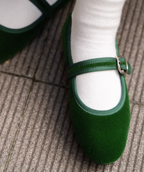 ROVERETO（ロベレート）の「∴【 ROVERETO / ロベレート 】 ベロア メリージェーン パンプス MARYJANE HDCKEX230505（パンプス・レディース・ベージュ/ブラック/ピンク/グリーン/ネイビー・M/S/L）」の14枚目の写真