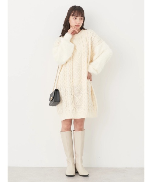 earth music&ecology(アースミュージックアンドエコロジー)の「袖ファーケーブルミニワンピース(ワンピース・レディース・グレイッシュベージュ/アイボリー/ブラック・FREE)」の12枚目の写真