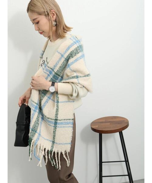 Samansa Mos2 blue(サマンサモスモスブルー)の「ブークレチェックマフラー(ストール/ショール・レディース・キナリ/モカ/ブルー・F)」の5枚目の写真