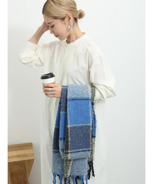 Samansa Mos2 blue(サマンサモスモスブルー)の「ブークレチェックマフラー(ストール/ショール・レディース・キナリ/モカ/ブルー・F)」の18枚目の写真