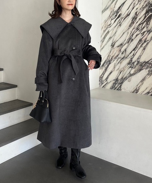 one after another NICE CLAUP（ワンアフターアナザーナイスクラップ）の「セーラーカラー大きな襟ロングコート（チェスターコート・レディース・チャコールグレー/アイボリー/ブラック・MEDIUM/LARGE）」の9枚目の写真