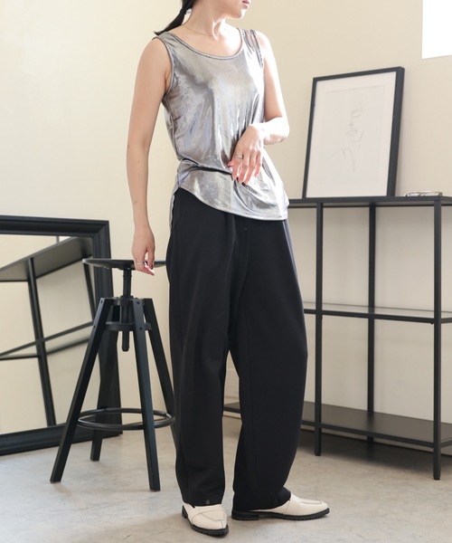 ULEULA（ウルア）の「メタリックタンクトップ/シャイニーラメタンク（タンクトップ・レディース・シルバー/ブラック・FREE）」の12枚目の写真