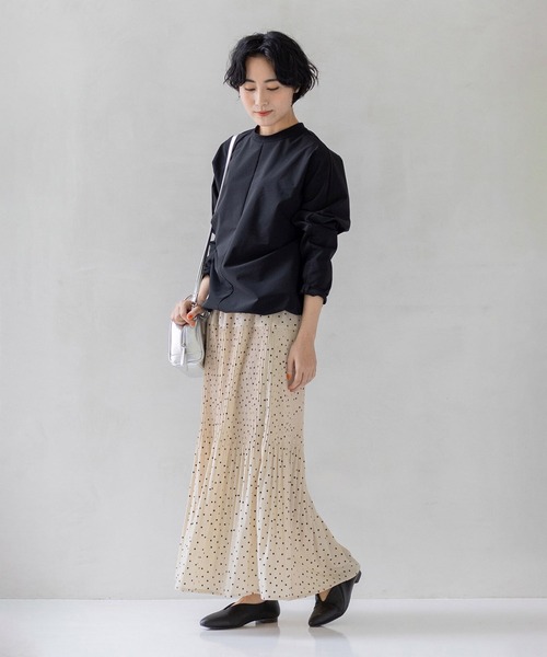 フェリシモMama(フェリシモママ)の「ninaru×フェリシモMama スニーカー級のはきごこち アーモンドトウフラットシューズ(パンプス・レディース・ブラック/シルバー・6/5/4/3/2/1)」の4枚目の写真