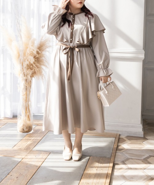 CLETTE(クレット)の「配色フリルワンピース(ワンピース・レディース・グレー/ベージュ・LL/3L/4L)」の8枚目の写真