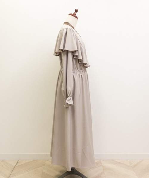 CLETTE(クレット)の「配色フリルワンピース(ワンピース・レディース・グレー/ベージュ・LL/3L/4L)」の14枚目の写真