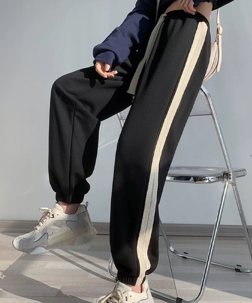 Miniministore(ミニミニストア)の「ジョガーパンツ スウェットパンツ 春夏秋(カーゴパンツ・レディース・ホワイト/ブラック/グレー・FREE)」の1枚目の写真