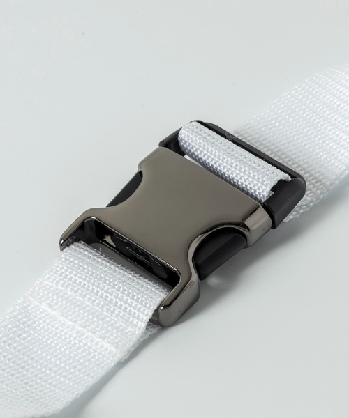 1PIU1UGUALE3  RELAX （ウノピゥウノウグァーレトレ リラックス）の「1PIU1UGUALE3 RELAX(ウノピゥウノウグァーレトレ リラックス)メッシュボディバッグ（ボディバッグ/ウエストポーチ・メンズ・ホワイト系その他/ブラック・ONESIZE）」の6枚目の写真