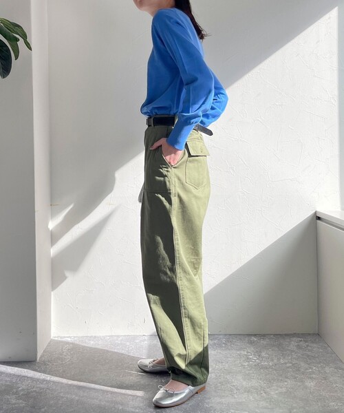 fredy emue（フレディエミュ）の「COTTON100 BASIC カーディガン（カーディガン/ボレロ・レディース・チャコールグレー/オフホワイト/ブルー・38）」の16枚目の写真