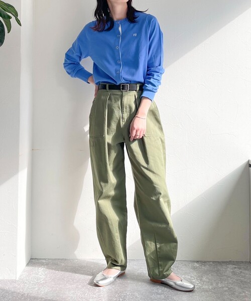 fredy emue（フレディエミュ）の「COTTON100 BASIC カーディガン（カーディガン/ボレロ・レディース・チャコールグレー/オフホワイト/ブルー・38）」の21枚目の写真