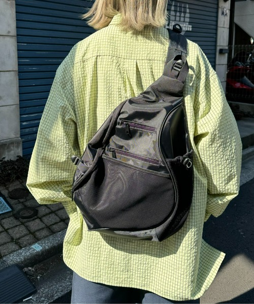 CIAOPANIC TYPY（チャオパニックティピー）の「【UNISEX】メッセンジャーバッグ / キーホルダー付き（ショルダーバッグ・メンズ・ブラック/カーキ/オレンジ・ONE SIZE）」の7枚目の写真